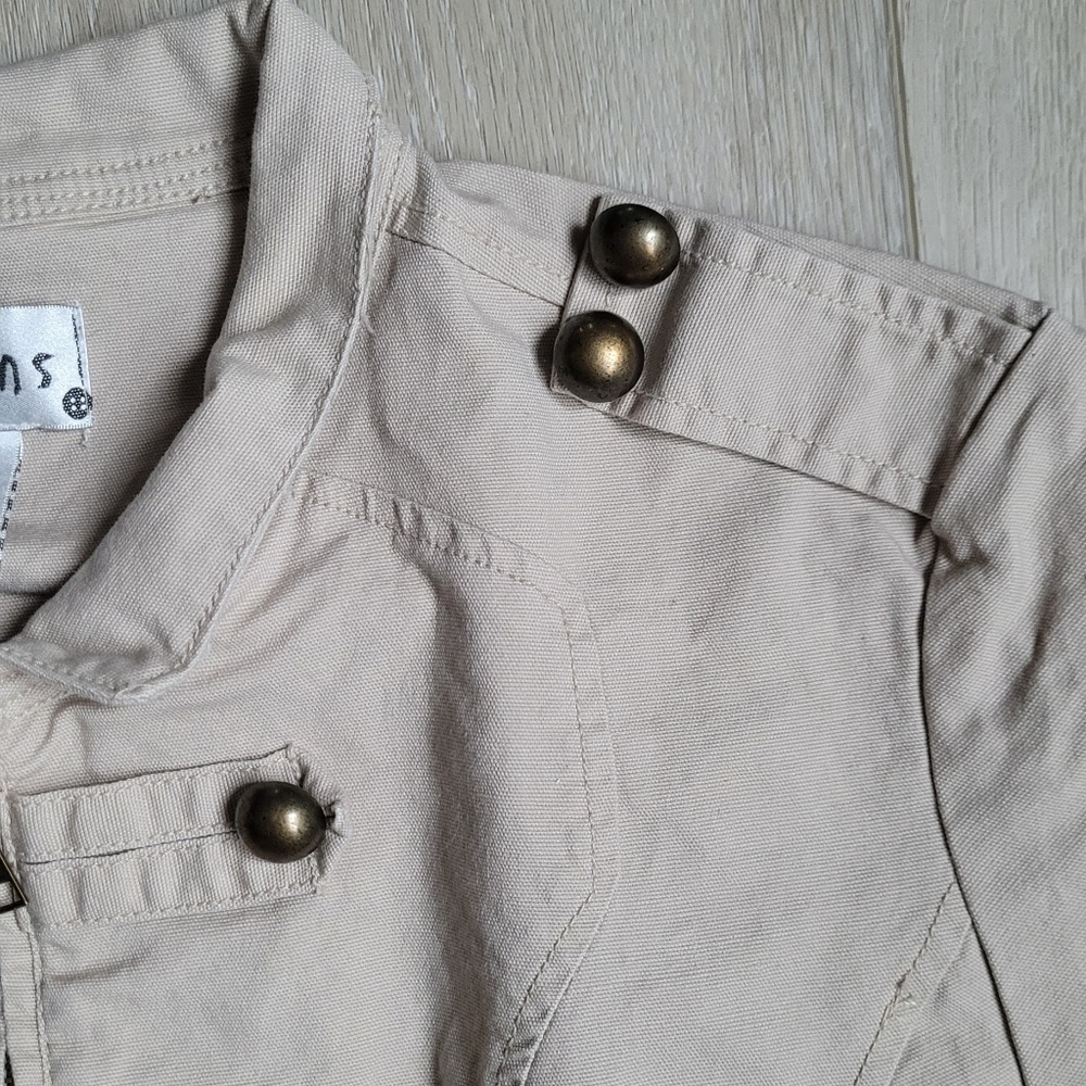 Buttons jacket - Picture 9 of 9